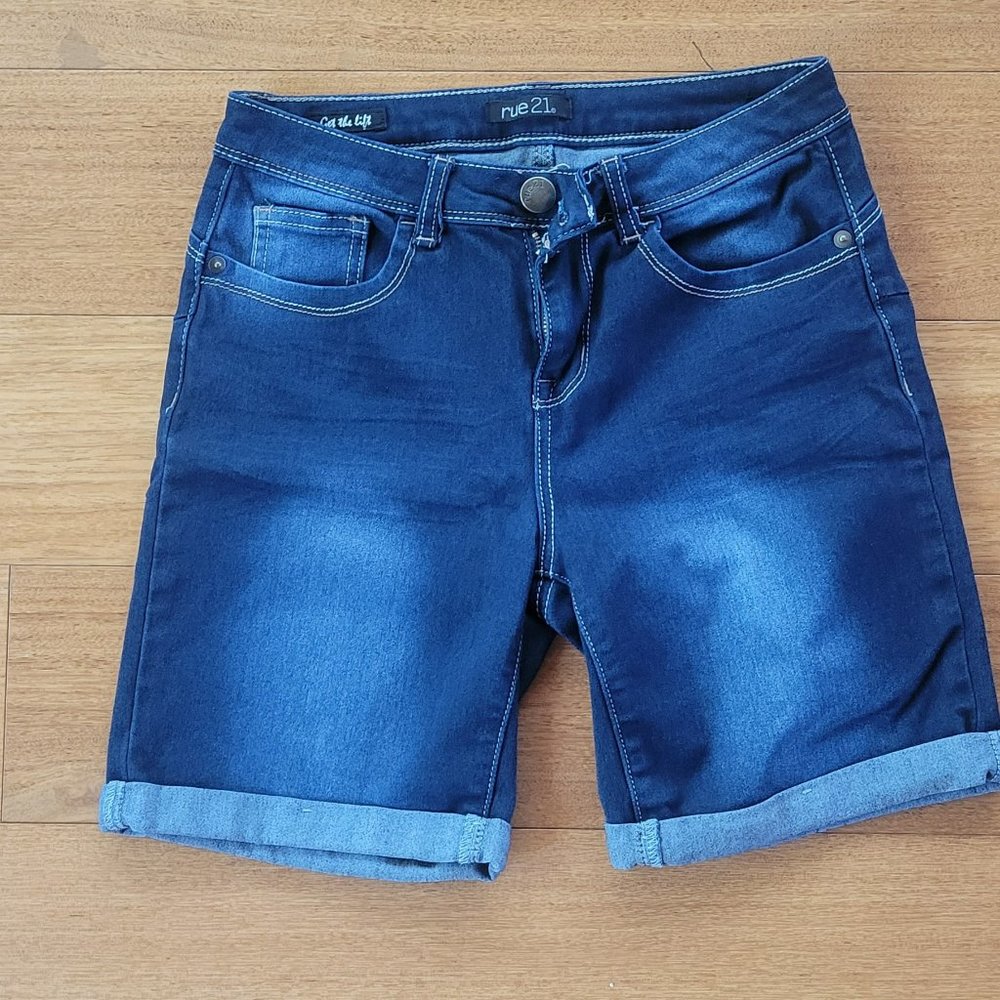 Rue21 Dark Blue Woman's Denim Shorts Size 5/6 NWOT